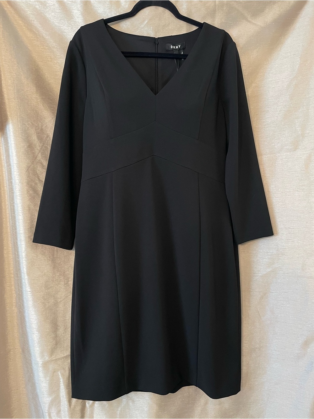 DKNY BLACK V Neck 3/4 Sleeve Sheath Dress Size 16